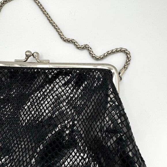 Y2K Kenneth Cole Reaction Black Textured Clutch w/ removable Silver Chain Strap - Picture 2 of 10